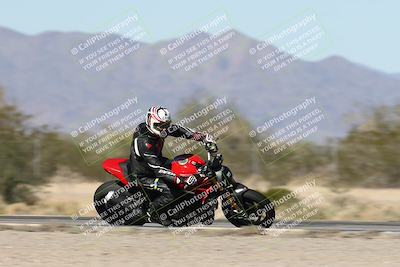 media/Dec-01-2025-Moto Forza (Mon) [[2daa91e15f]]/2-Intermediate Group/Session 3 (Turn 7 Inside Pans)/